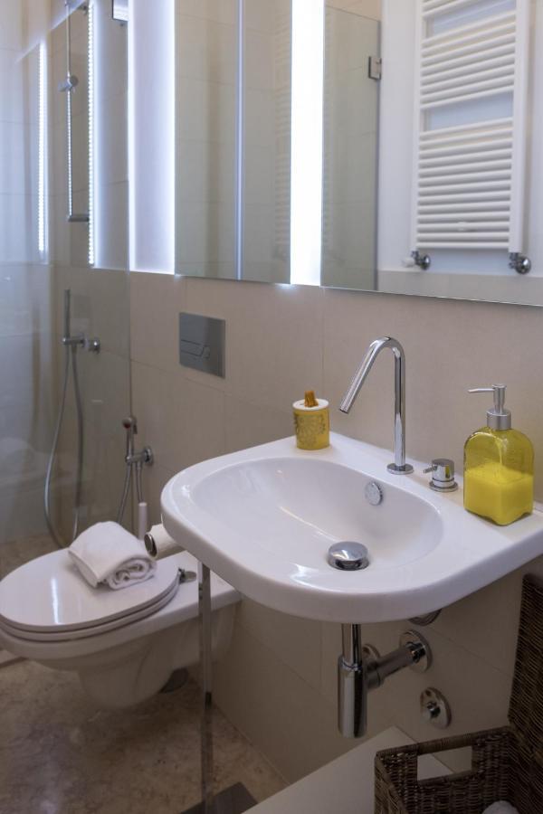 Boutique Rentals-Flores Chic In Historical Center Porto Bagian luar foto